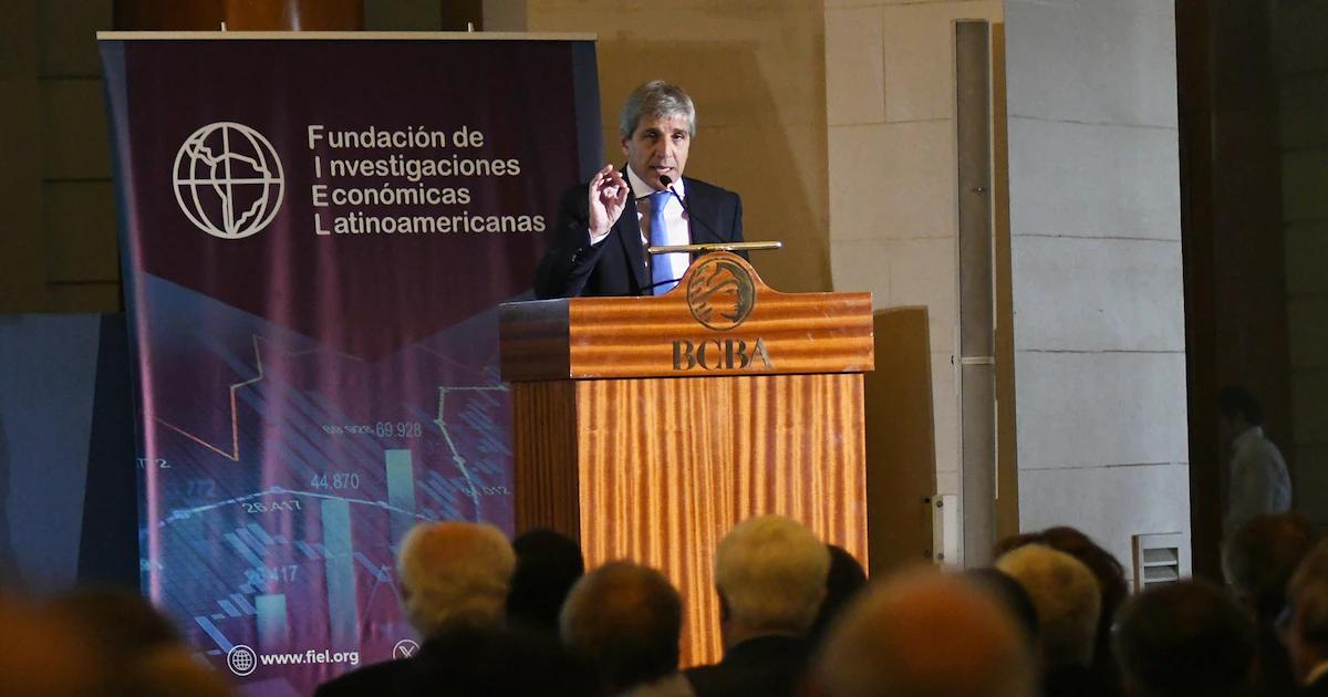 cepo cambiario dolares venta de propiedades - Qué significa salir del cepo cambiario en Argentina
